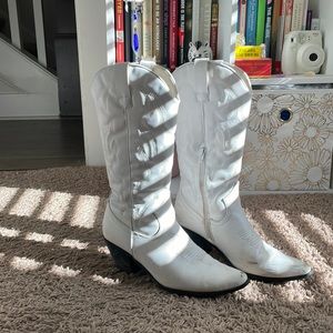 Knee high cowgirl boots (white) size 9